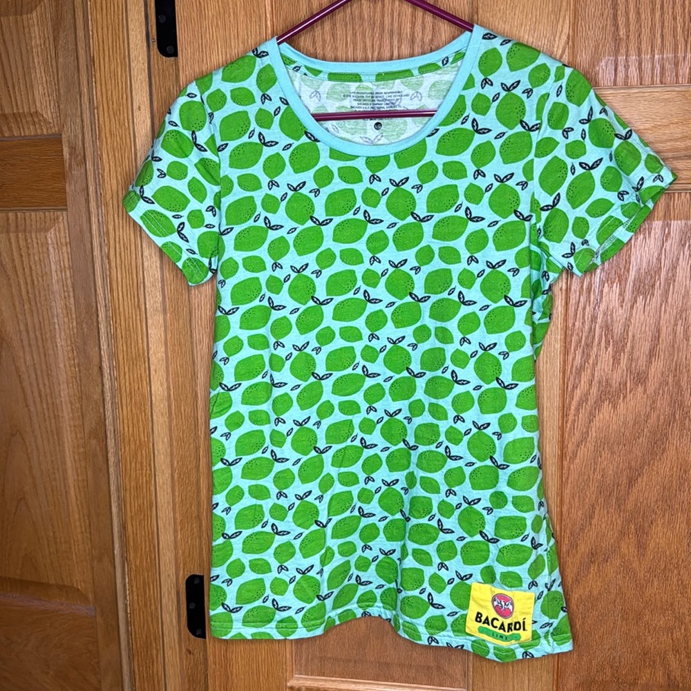 Bacardi Rum Lime green Cotton Bar T-shirt Size Large